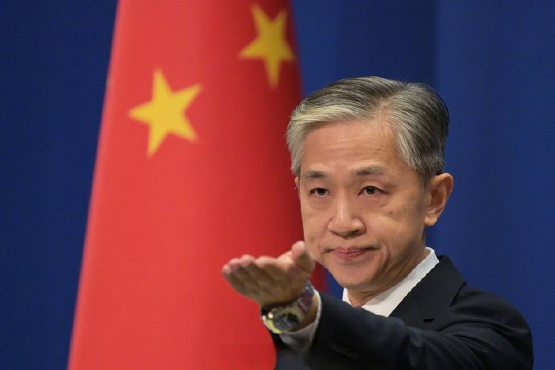 美议员窜访台湾(美议员“窜访”台湾三小时,借“捐赠疫苗”做足表演)